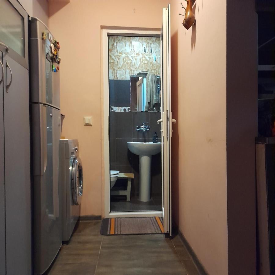 Historical Apartment In City Center تبليسي المظهر الخارجي الصورة