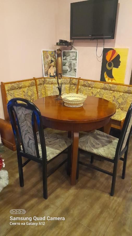 Historical Apartment In City Center تبليسي المظهر الخارجي الصورة